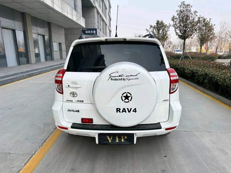 枣庄12年丰田RAV44