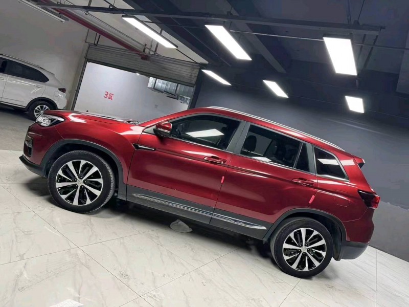 成都18年长安汽车CS753