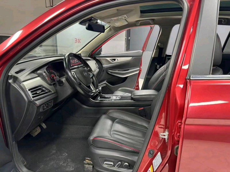 成都18年长安汽车CS755