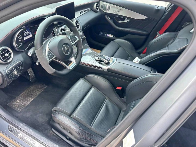 枣庄17年奔驰AMG3