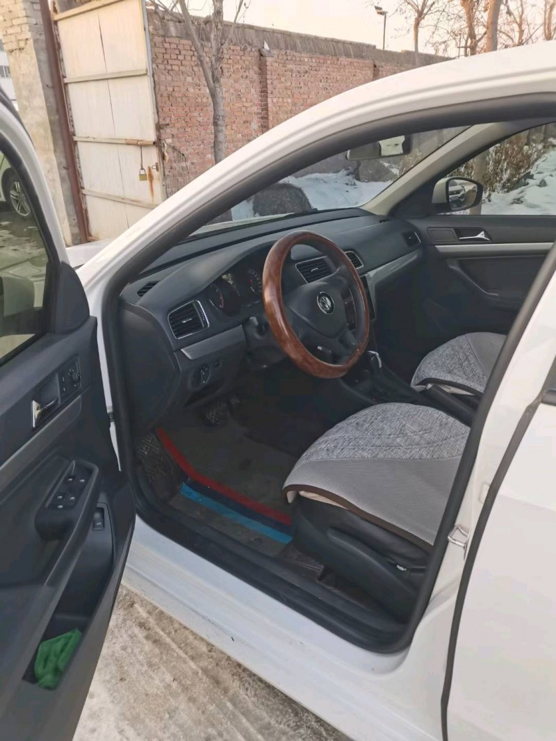 保定18年大众朗逸7