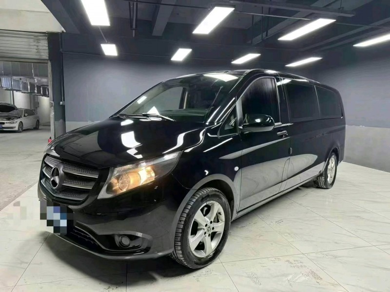 成都20年奔驰威霆2