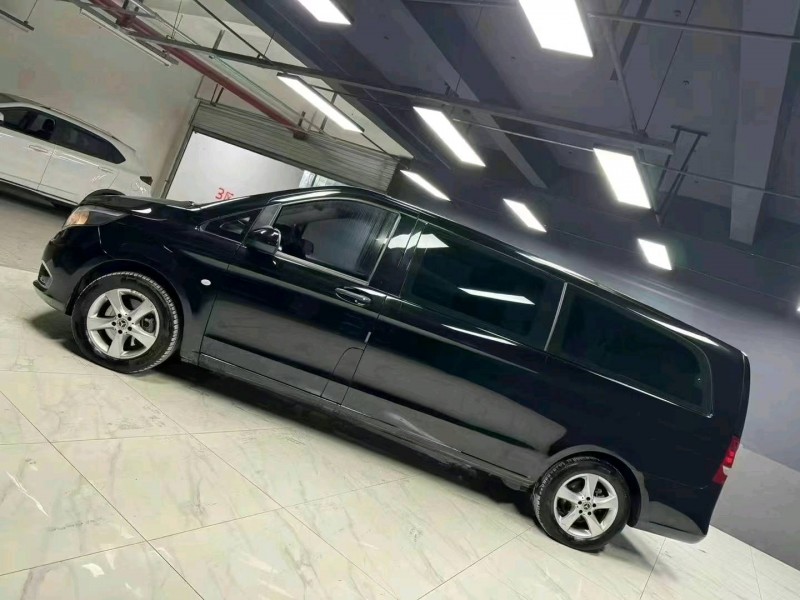 成都20年奔驰威霆5