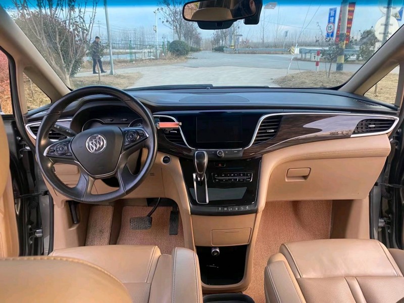 徐州18年别克GL84