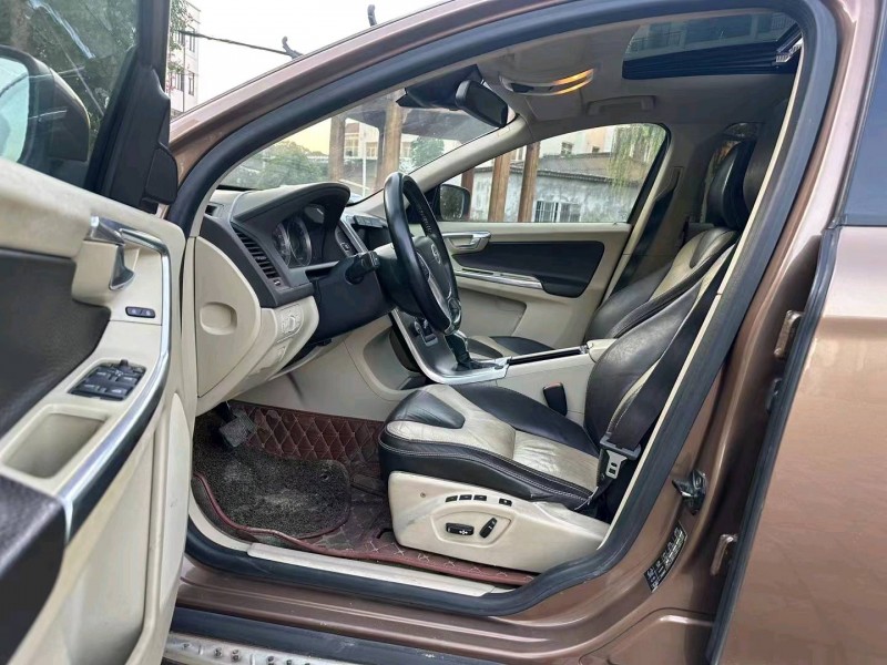 珠海13年沃尔沃XC605