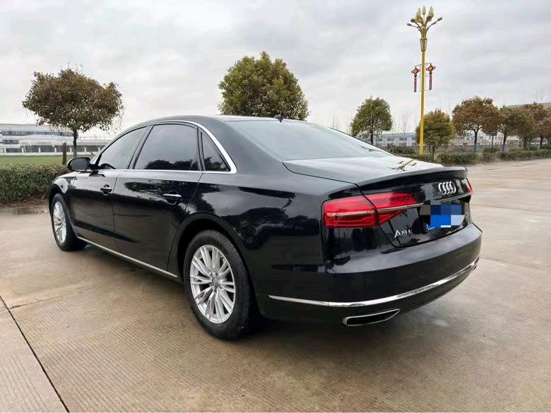 盐城16年奥迪A8L4