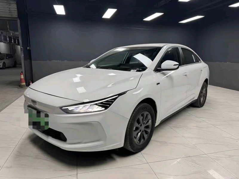 成都23年吉利几何2