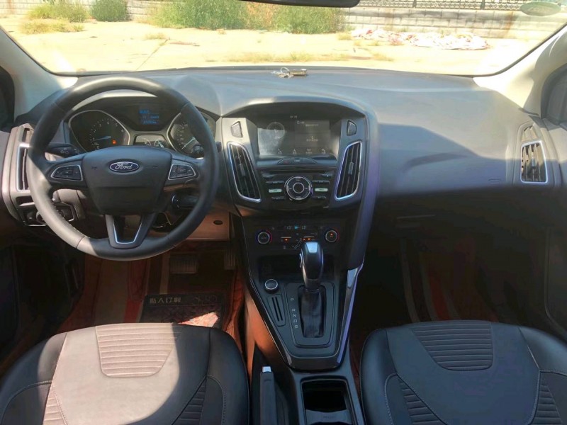 保定17年福特福克斯5