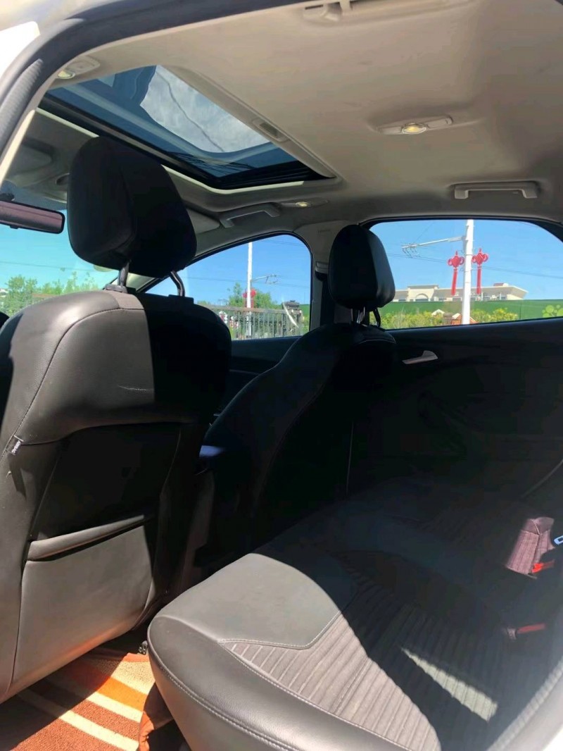 保定17年福特福克斯6