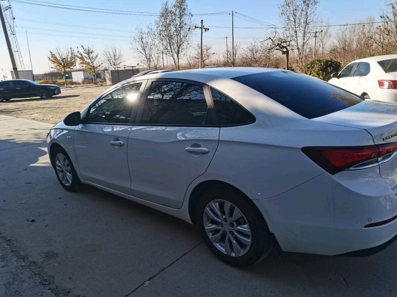 保定21年别克英朗6