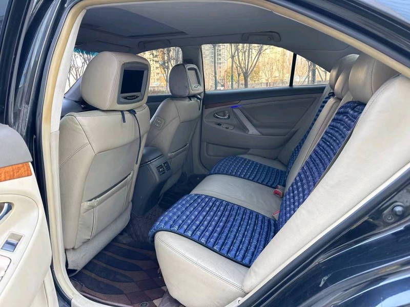 济宁11年丰田凯美瑞4