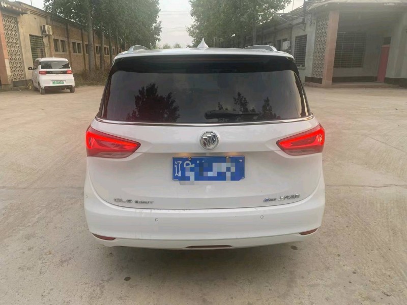 保定21年别克GL69