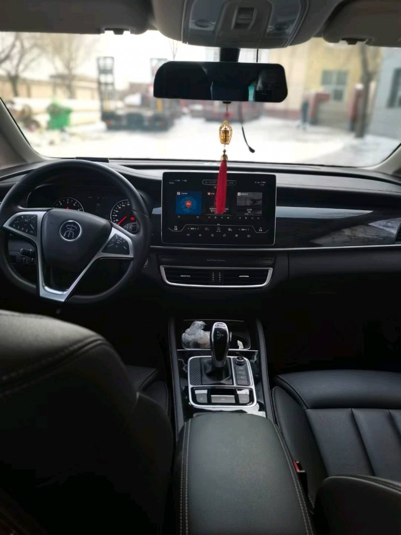 保定19年比亚迪宋MAX4