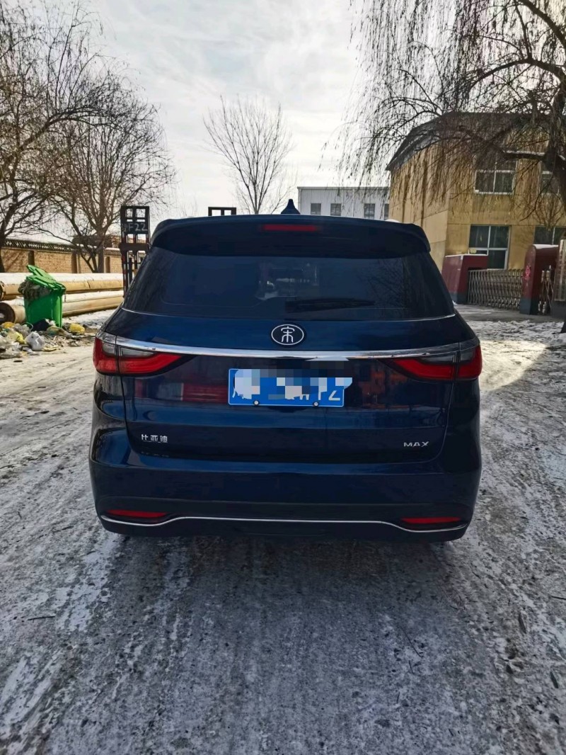 保定19年比亚迪宋MAX6