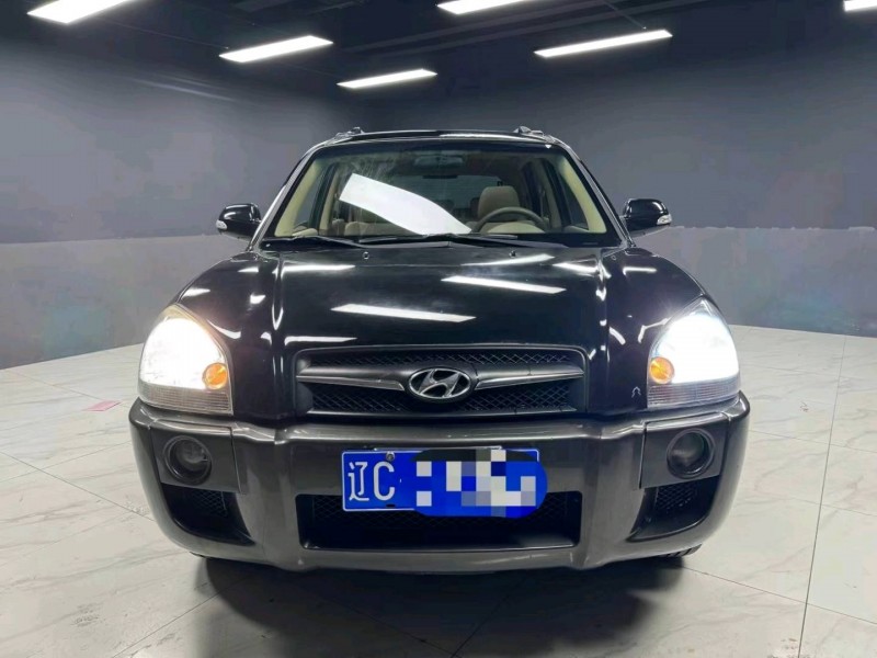 成都12年现代途胜1