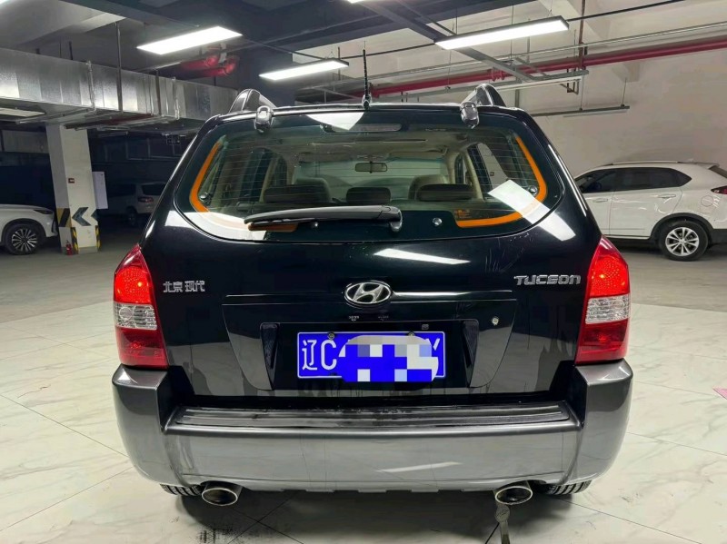 成都12年现代途胜6