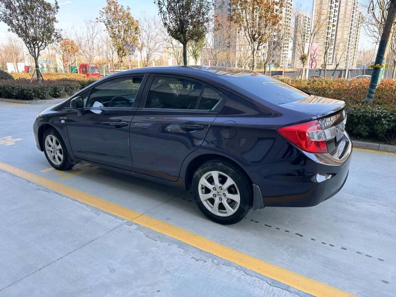 济宁11年本田思域7