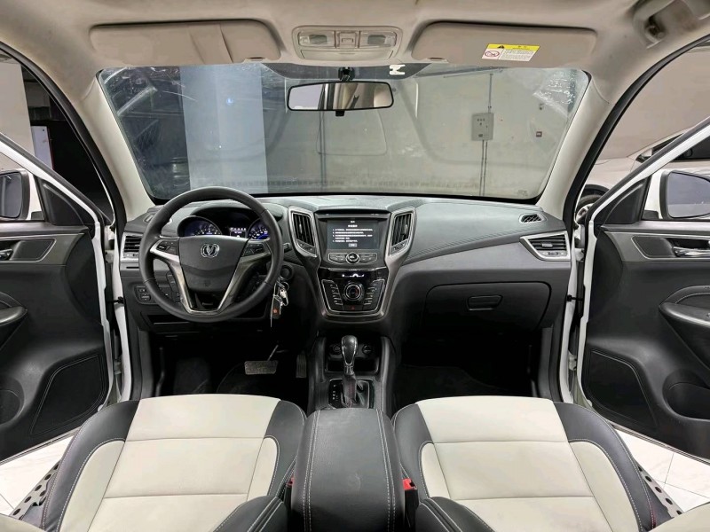 成都17年长安汽车CS355