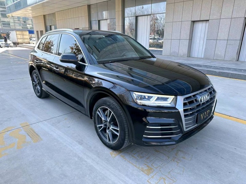 济宁19年奥迪Q53