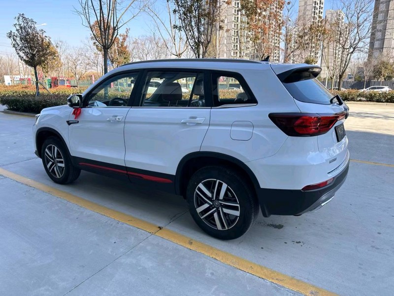 济宁23年长安汽车CS757