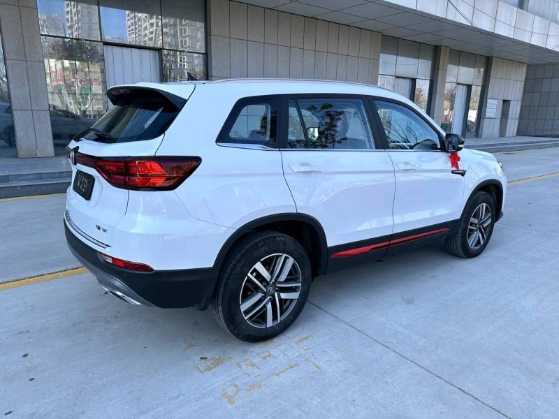 济宁23年长安汽车CS758