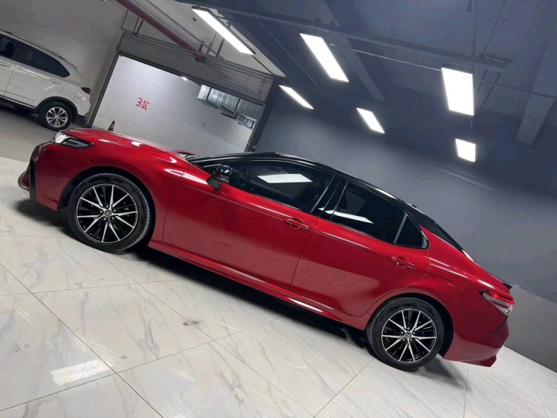 成都22年丰田凯美瑞3