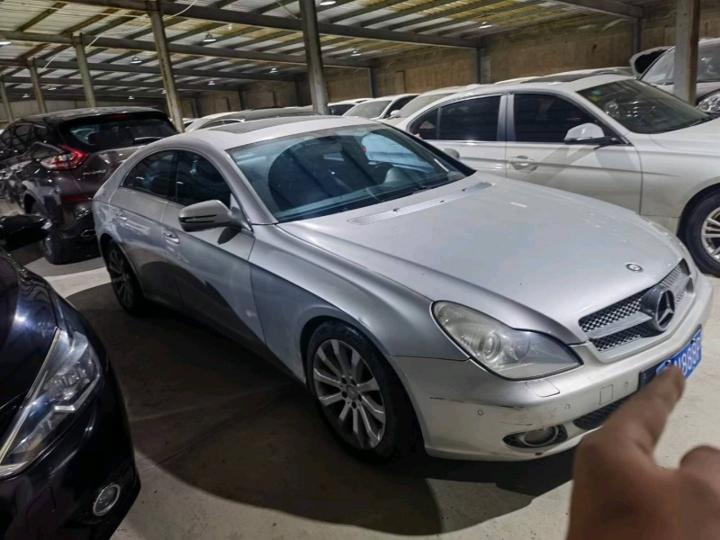 潍坊11年奔驰CLS3