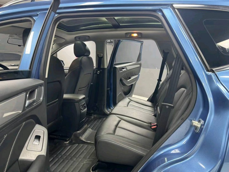 成都20年荣威RX57