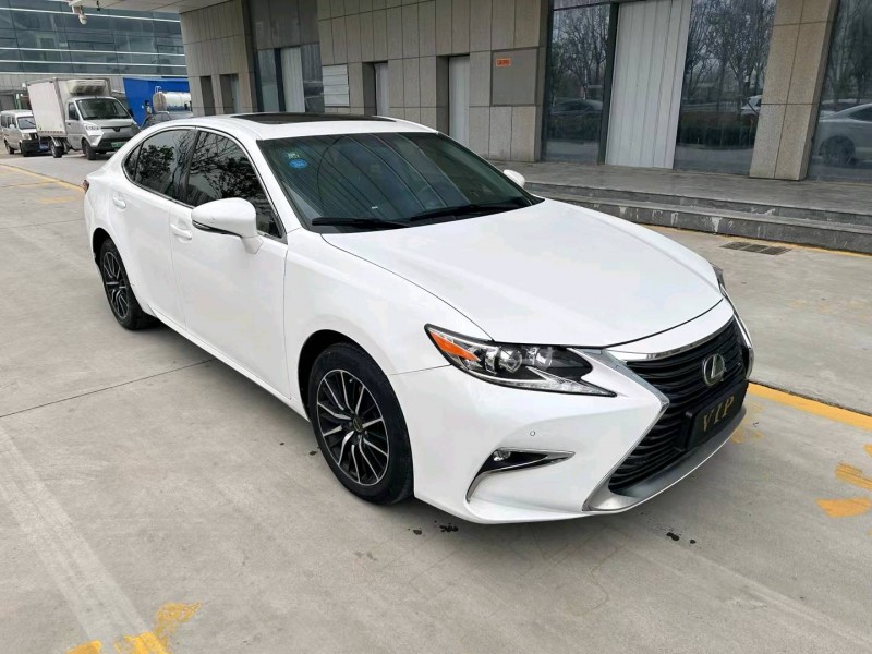 济宁15年雷克萨斯ES2