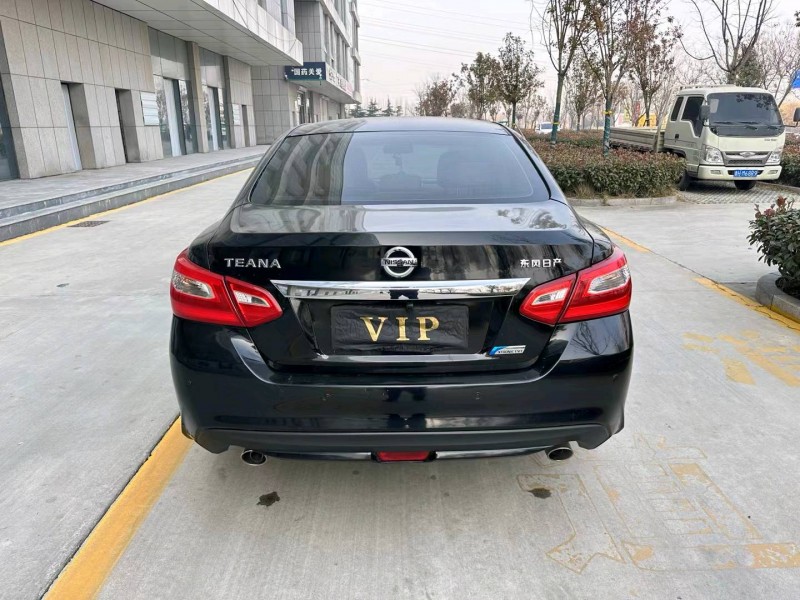 济宁17年日产天籁9