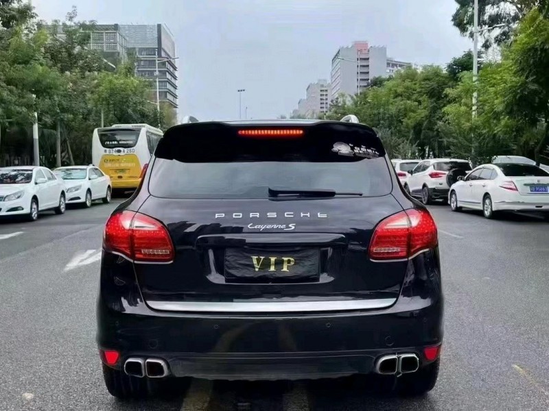 深圳14年保时捷卡宴9