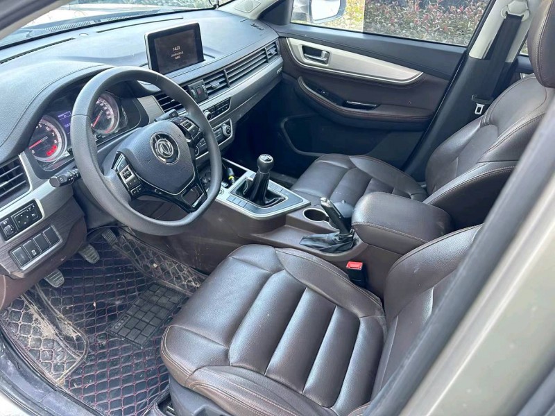 济宁18年东风景逸4