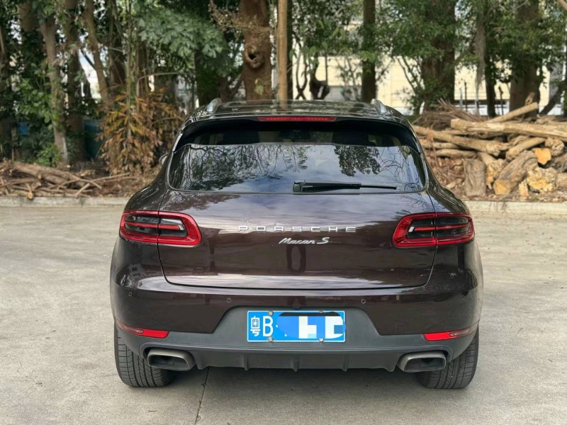 广州16年保时捷Macan9