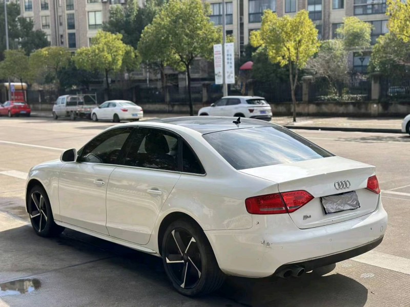 嘉興12年奧迪A4L4