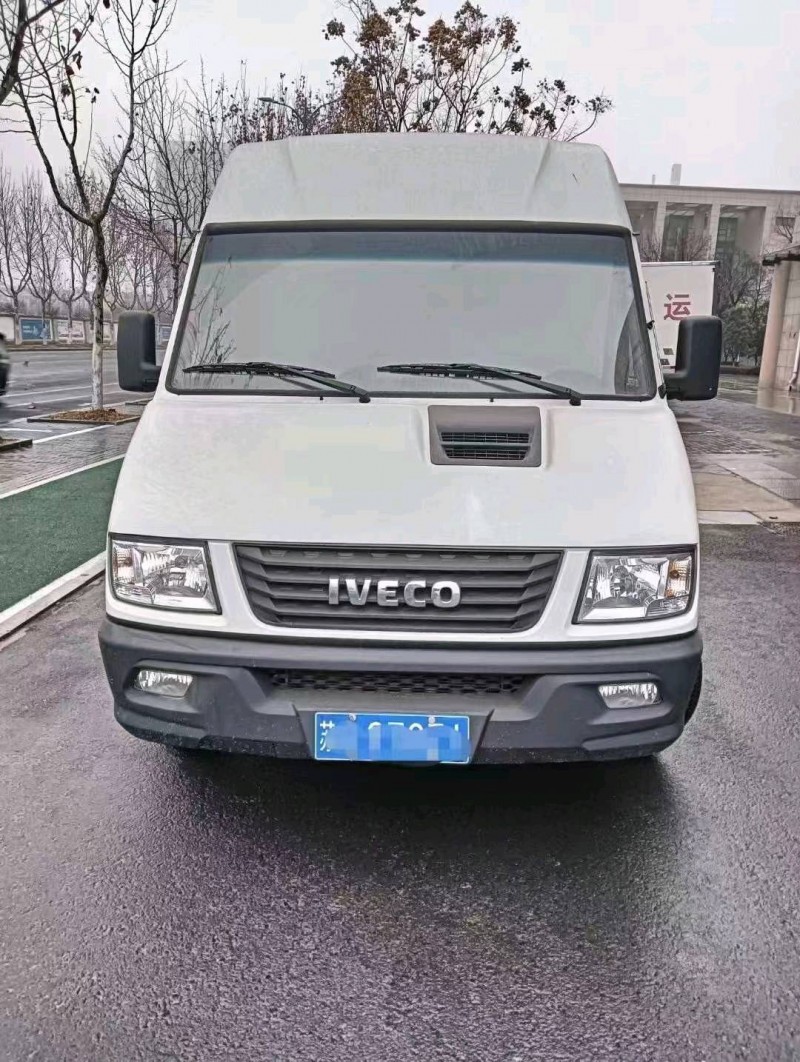 徐州23年依维柯得意1