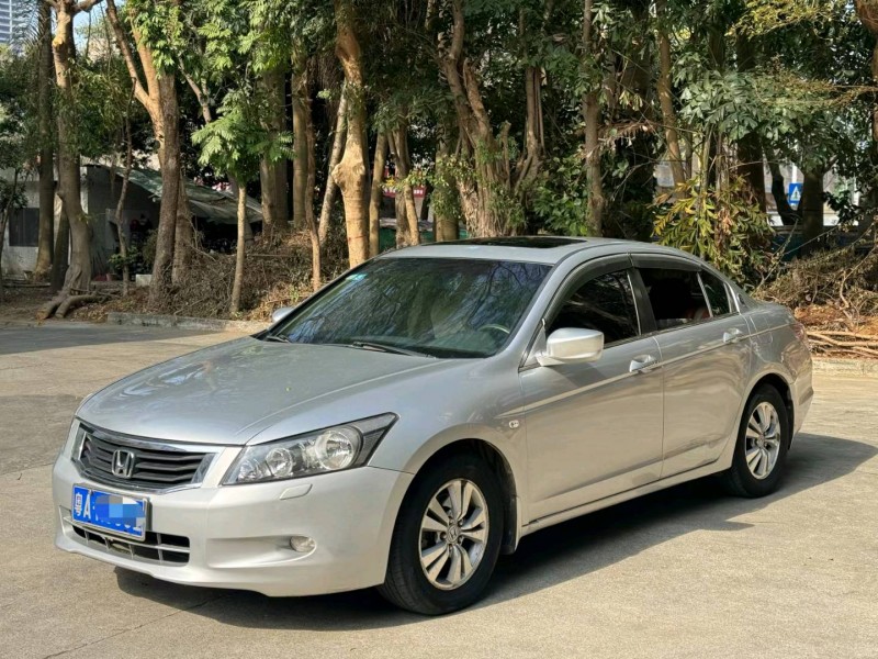 珠海10年本田雅阁2