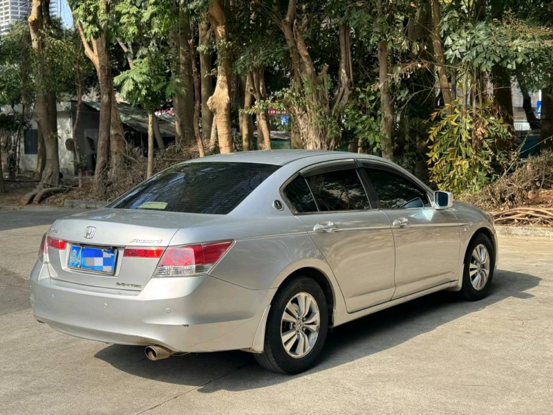 珠海10年本田雅阁4