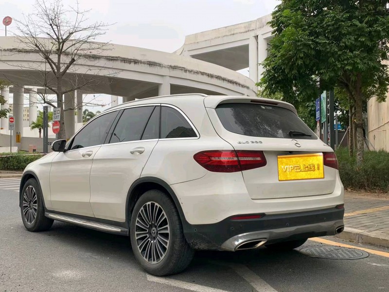 汕头18年奔驰GLC7