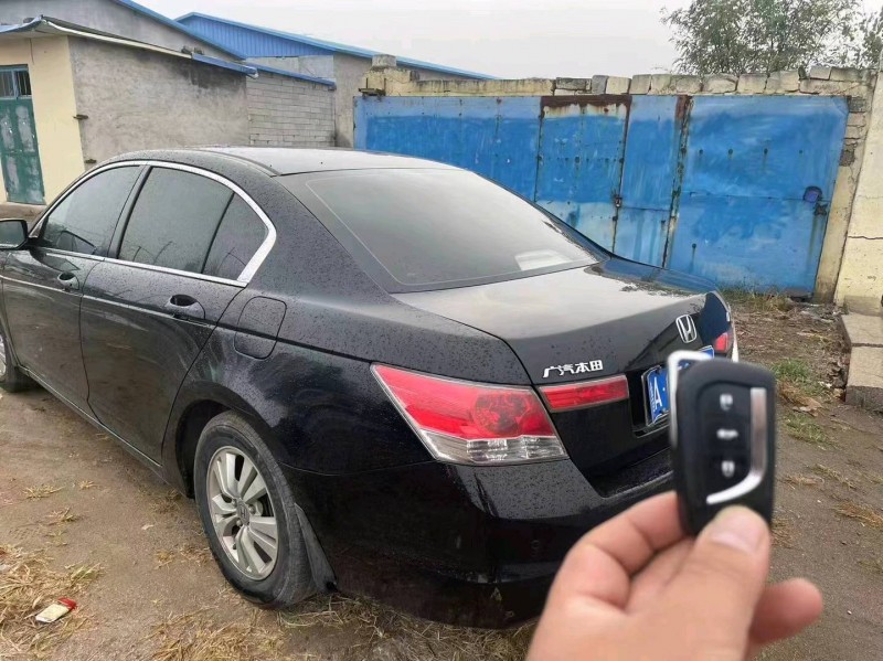 济宁10年本田雅阁8