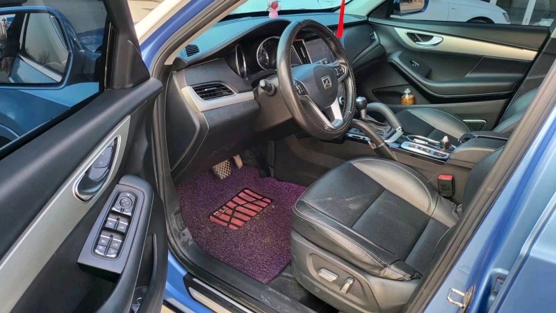 邯郸16年众泰SR77