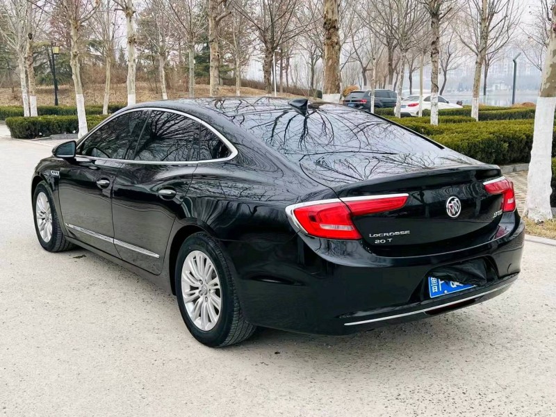 枣庄17年别克君越5