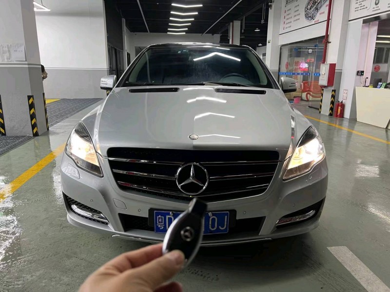 广州10年奔驰R1