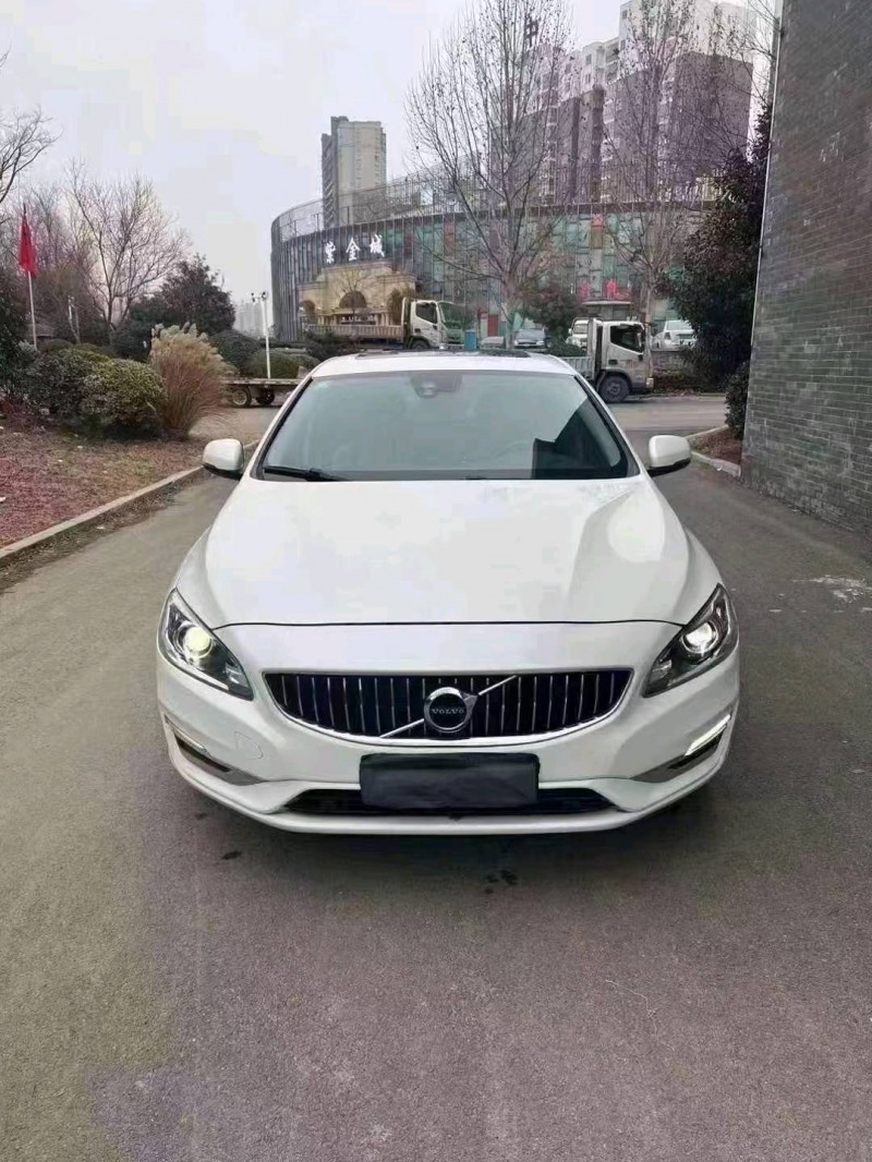 东营19年沃尔沃S60L1