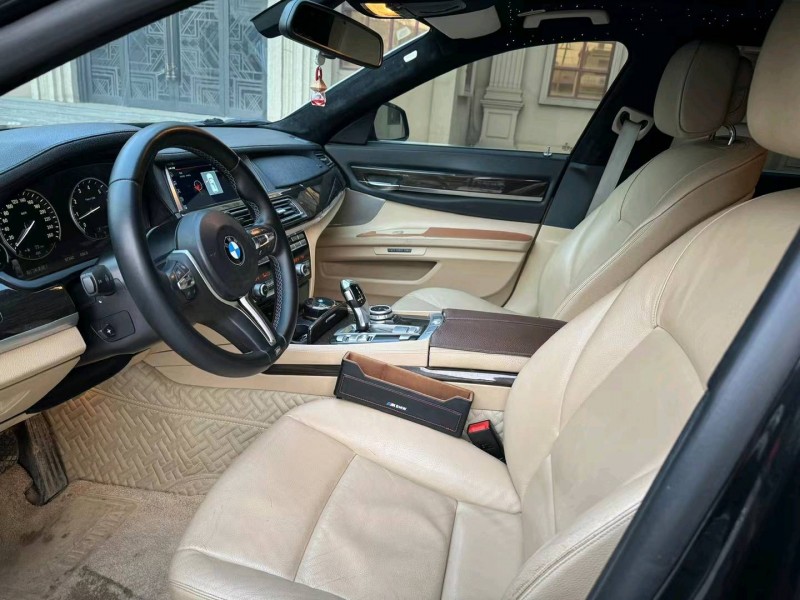 保定12年宝马7系2