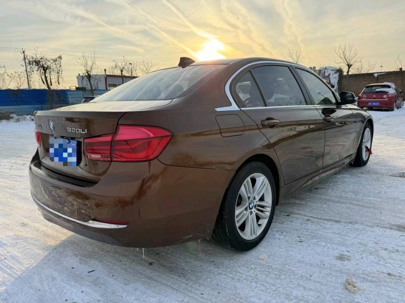 保定16年宝马3系8