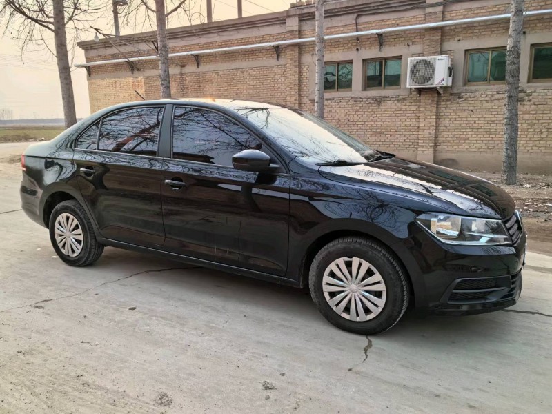 保定18年大众桑塔纳2