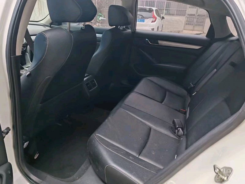 东营19年本田英诗派4