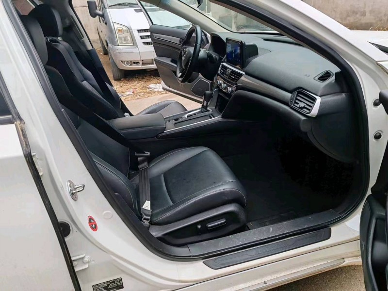 东营19年本田英诗派9