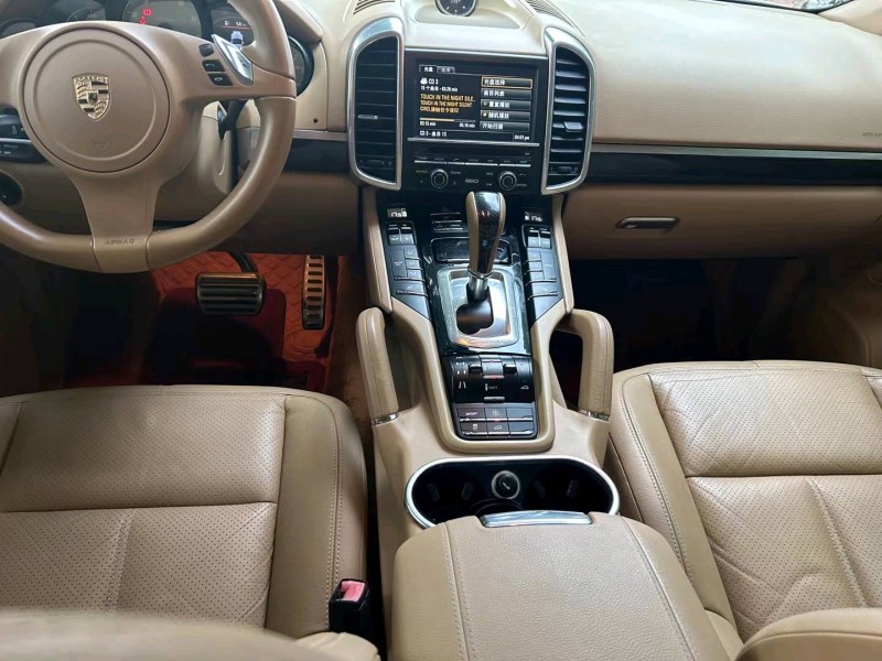 潍坊12年保时捷卡宴4