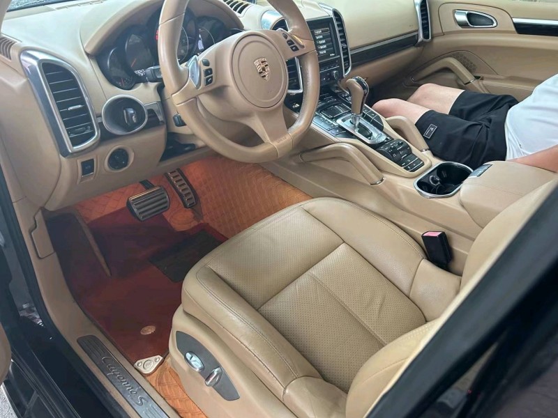 潍坊12年保时捷卡宴6